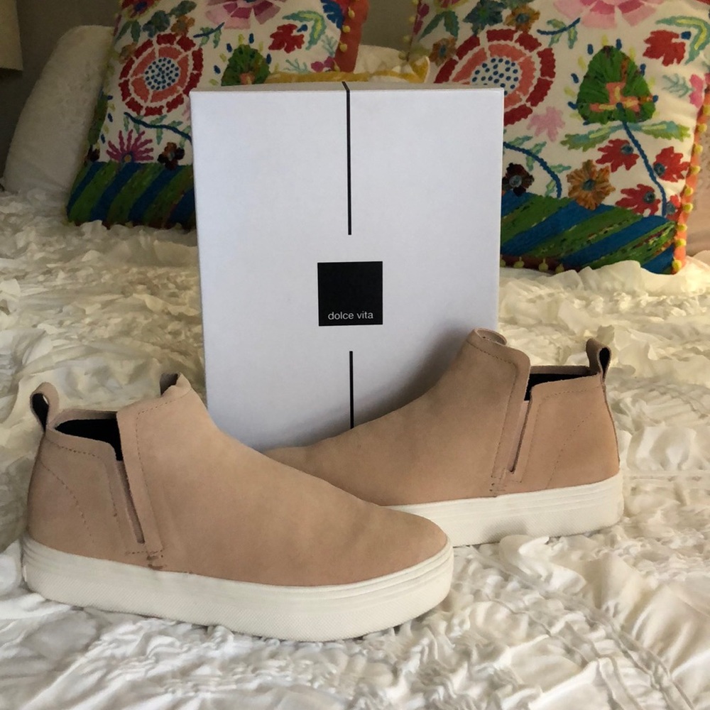Dolce Vita Tate Blush Suede Wedge Sneaker